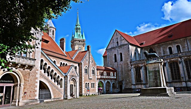 Burgplatz: Hier startet die Führung